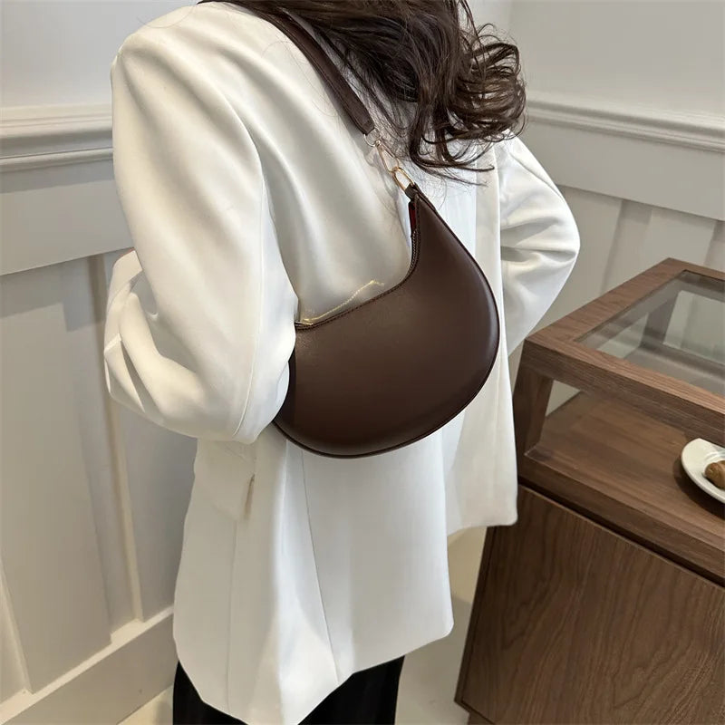 Luminee  High-end Moon-shaped Baseball Bag