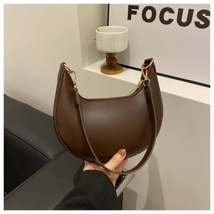 Luminee  High-end Moon-shaped Baseball Bag